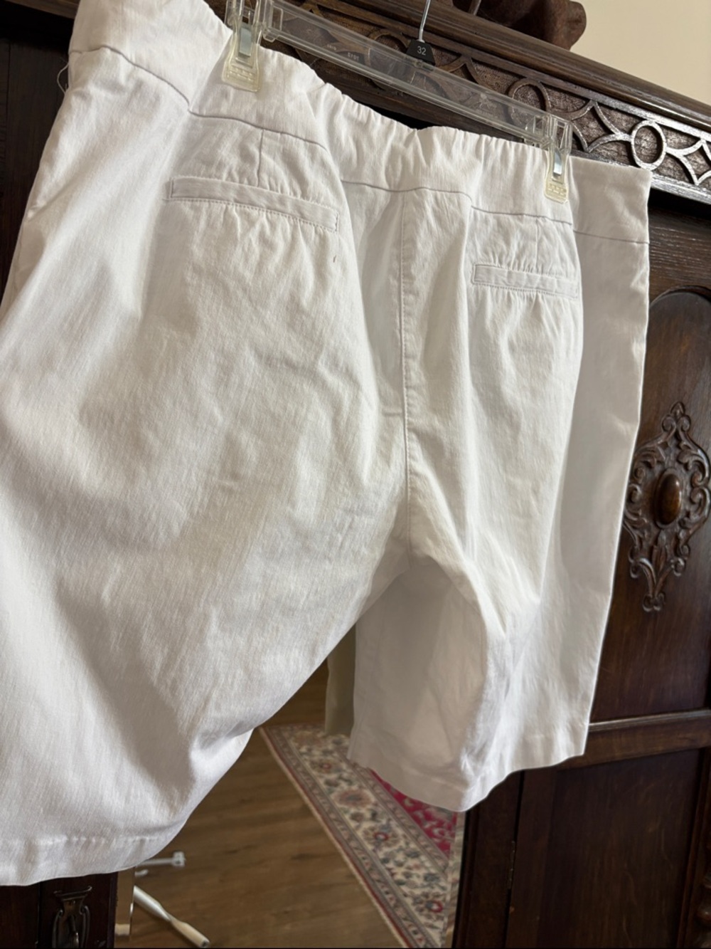 Dana Buchman White Women's Pull-On Bermuda Shorts - Picture 6 of 9